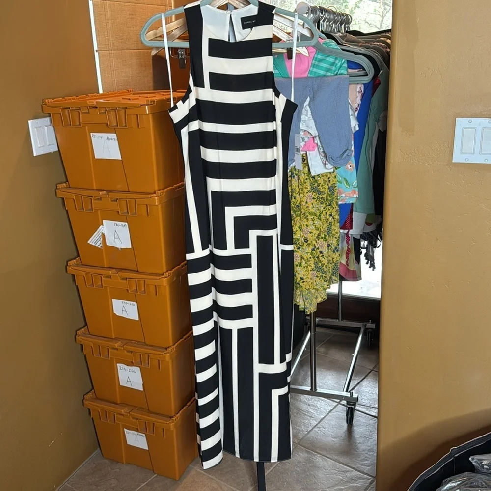 NWT Donna Morgan Black Cream Geometric Stripe Maxi Dress Sz 2 Sleeveless A-Line - Picture 5 of 12